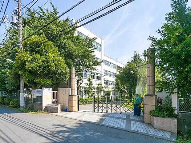 国分寺市立第一中学校(約1,000m)