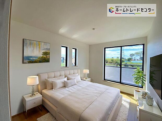 【~Room~ 】~Room~
2面採光を確保した明るい室内は、風通しも良く、大変居心地の良い空間となっております。爽やかな風を感じて起きる朝は、快適生活の始まりに!(家具はCGです)