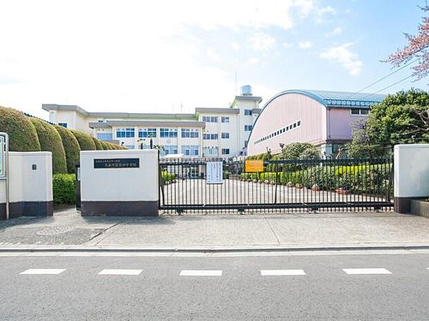 武蔵村山市立第四中学校（約650m）
