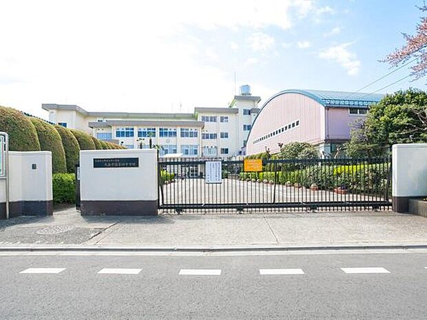 武蔵村山市立第四中学校（約500m）