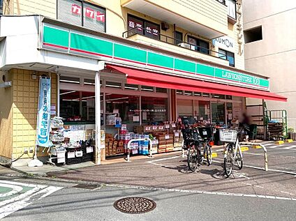 ローソンストア100武蔵村山学園店 1700m(徒歩22分/自転車7分)