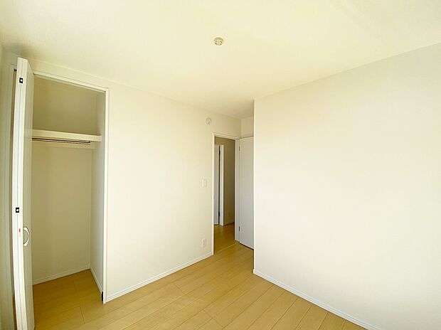 【☆Room☆】住まう方でカスタマイズしていただけるシンプルなデザインの内装。ご自身で素敵な空間を創り上げられます。