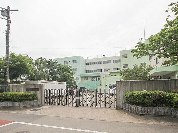 国分寺市立第十小学校（約500m）
