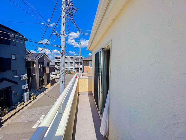 【住戸からの眺望写真】周辺は高い建物が無く、解放感が感じられます。