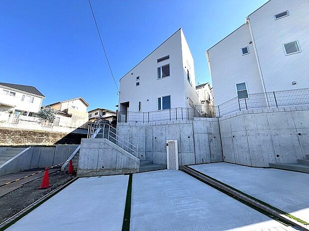 【1期】「女性にやさしい自然素材の家」とは、４LDKに１階LDKを配置するのが当たり前の一般的な戸建住宅の既成概念を捨て、本当に生活しやすく住み心地の良い住宅とは？を一から考えて作り上げた住宅です。