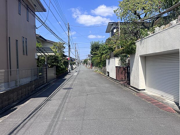 【建築条件付売地　成瀬台3丁目1区画　2025.8.29撮影】【参考プラン有】心地よい住まいを追求する中で導き出した一つの答えが『女性の願いをかなえる優しい住まい』。TAKIHOUSEではそのノウハウとアイディアを、一級建築士事務所による洗練されたデザインを提案