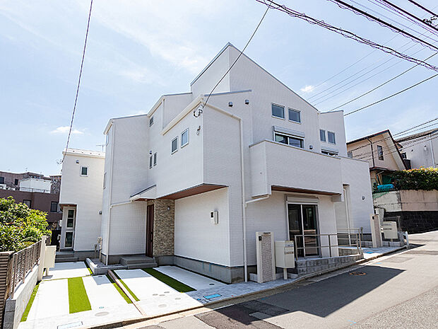 【ブランピュールシリーズ　建物施工例】子育て家族にもおすすめ！お子さんの成長がもっと楽しみになる家！「自分が住むならどうするのがベストか？」を細部まで考え、自分の家を建てるように1棟1棟心を込めて仕上げています。