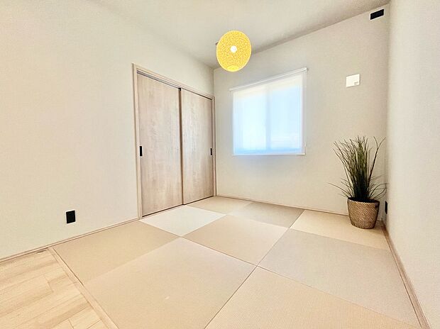 【内観施工例】（建物プラン例。建物価格／1540万円 建物面積／92.74m2）