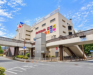 イトーヨーカドー 570m
