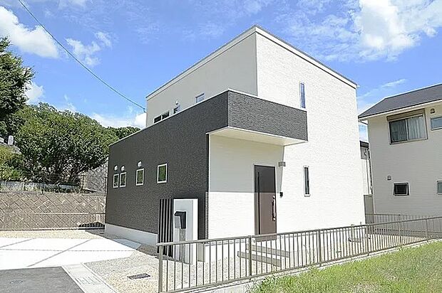 【ISM39　子育て夫婦の収納上手な家】39のライフスタイルから選ぶ新しい家づくりプロジェクト。自分のライフスタイルに最も近い住宅モデルを基に、オプションなどを加えより自分らしい家づくりを提案する規格住宅。