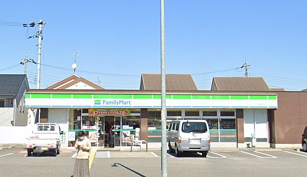 ファミリーマート八幡美濃山店（約434m）