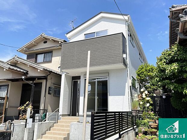 【外観】安心の10年保証！外観を美しく保ち、雨水で汚れを落とします！気になることがありましたら、お気軽にお問い合わせください！