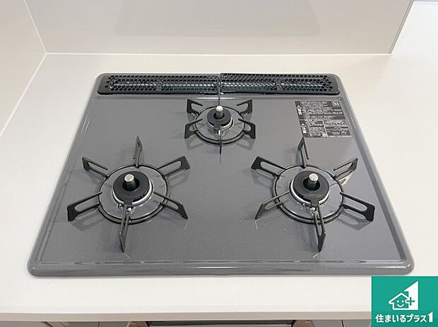 【コンロ】ダブル高火力Ｓｉセンサー付きコンロ！３口あるので、まとめて料理をする時も大活躍！