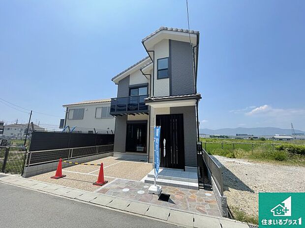 【外観】安心の10年保証!外観を美しく保ち、雨水で汚れを落とします!気になることがありましたら、お気軽にお問い合わせください!