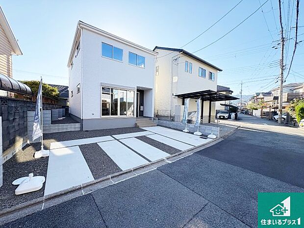 【外観】安心の10年保証!外観を美しく保ち、雨水で汚れを落とします!気になることがありましたら、お気軽にお問い合わせください!