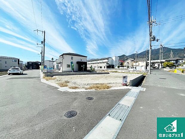 【外観】現在建築中！落ち着いた街並みで新生活を始めることが出来そう！周辺の物件も併せてご紹介させて頂きます！