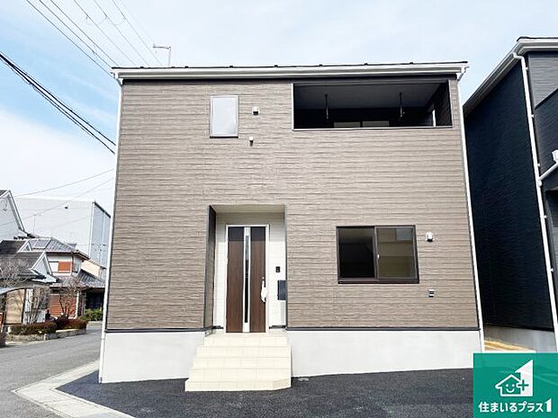 【外観】安心の10年保証!外観を美しく保ち、雨水で汚れを落とします!気になることがありましたら、お気軽にお問い合わせください!