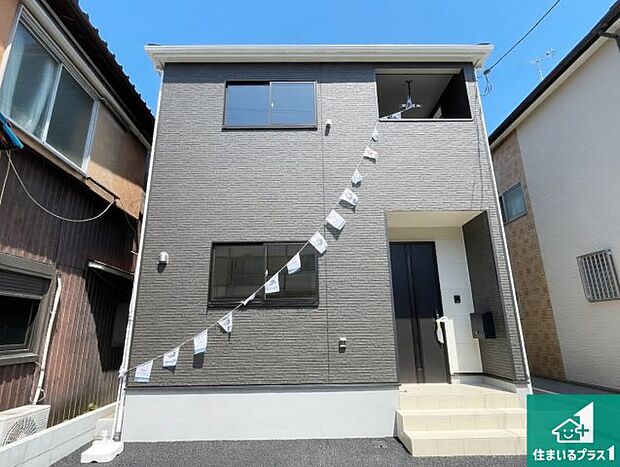 【外観】安心の10年保証！外観を美しく保ち、雨水で汚れを落とします！気になることがありましたら、お気軽にお問い合わせください！