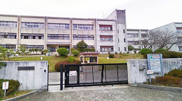 羽曳野市立羽曳が丘小学校