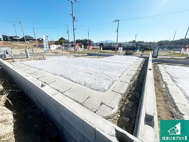 【外観】周辺は落ち着いた街並みの住宅地！子育てがしやすい住環境です！まだ未完成ですが、現地でしかわからない事もございます。是非一度ご覧ください。