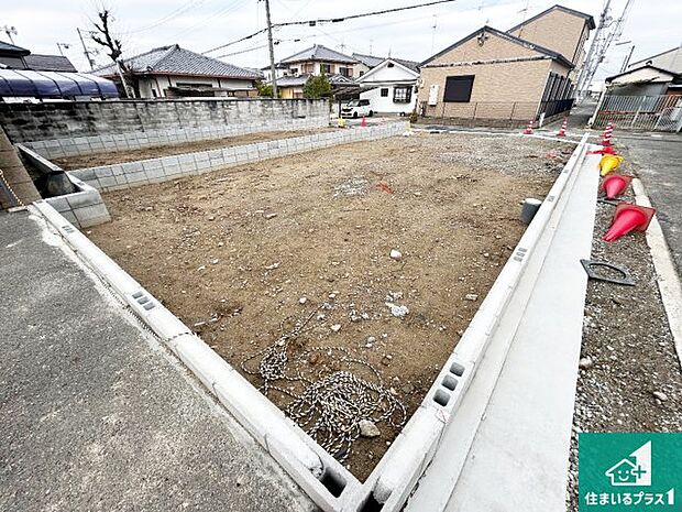 【外観】周辺は落ち着いた街並みの住宅地!子育てがしやすい住環境です!まだ未完成ですが、現地でしかわからない事もございます。是非一度ご覧ください。