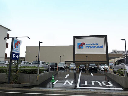 万代堺深井店 徒歩750m