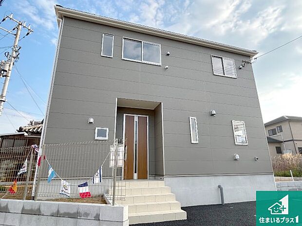 【外観】安心の10年保証!外観を美しく保ち、雨水で汚れを落とします!気になることがありましたら、お気軽にお問い合わせください!