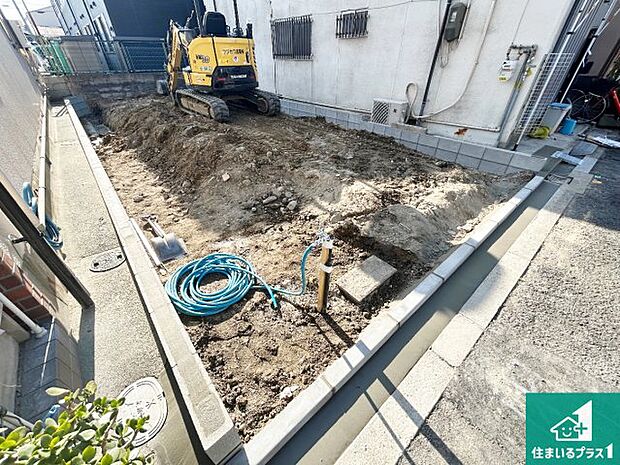 【外観】周辺は落ち着いた街並みの住宅地！子育てがしやすい住環境です！まだ未完成ですが、現地でしかわからない事もございます。是非一度ご覧ください。