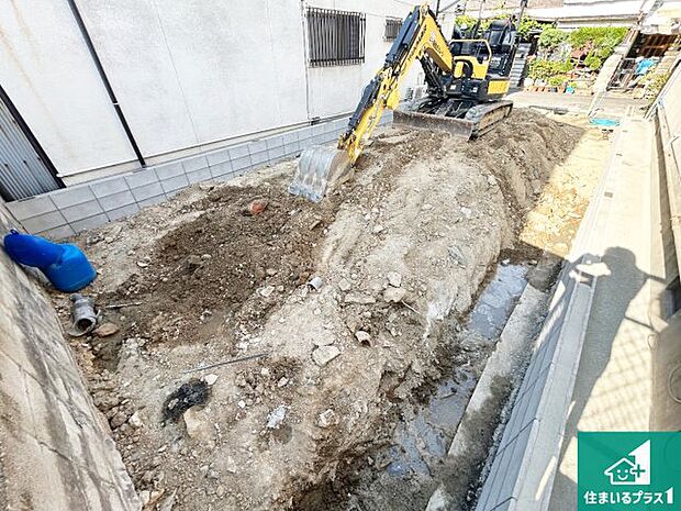【外観】周辺は落ち着いた街並みの住宅地！子育てがしやすい住環境です！まだ未完成ですが、現地でしかわからない事もございます。是非一度ご覧ください。