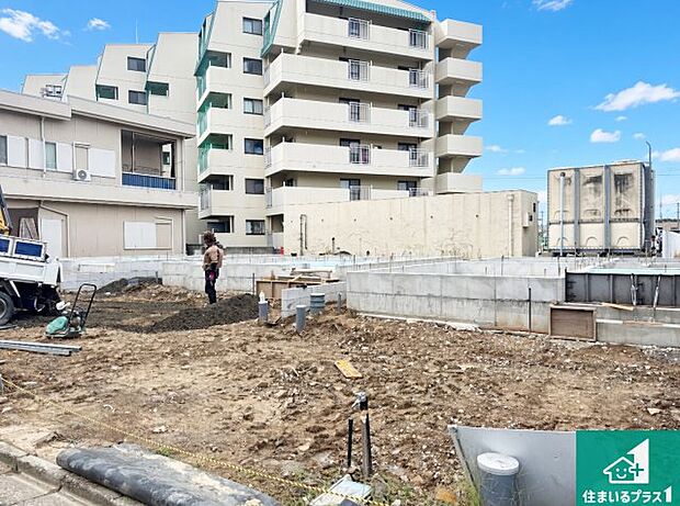【外観】周辺は落ち着いた街並みの住宅地!子育てがしやすい住環境です!まだ未完成ですが、現地でしかわからない事もございます。是非一度ご覧ください。