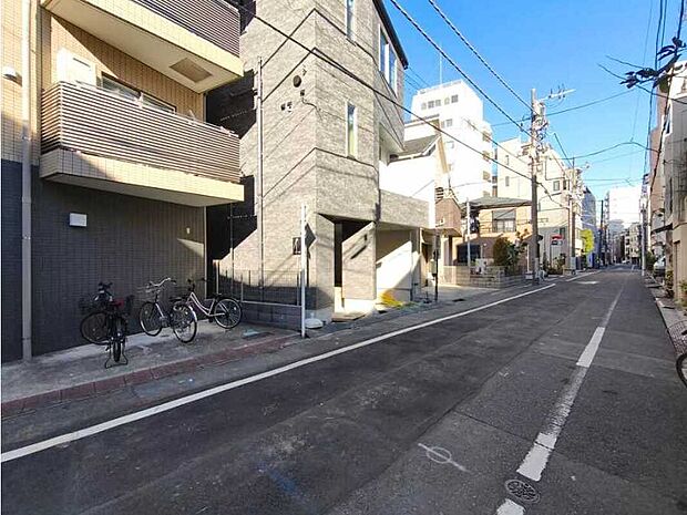 【全面道路】■見学予約受付中です。 入谷駅徒歩7分・鶯谷14分上野駅16分 大型3LDK 車庫 耐震3 ZEH水準
