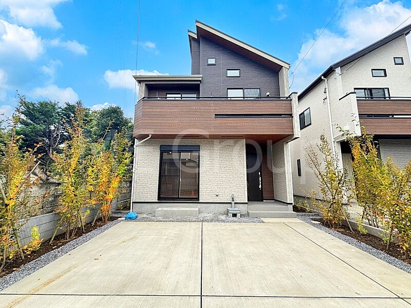 洗練された外観、上質な住空間が広がる室内は永く安心して過ごせる住居です。 