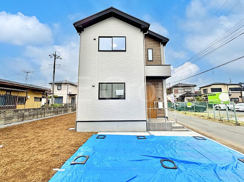 洗練された外観、上質な住空間が広がる室内は永く安心して過ごせる住居です。 