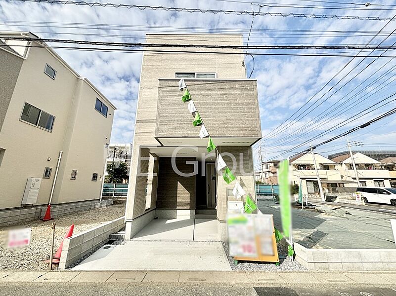 洗練された外観、上質な住空間が広がる室内は永く安心して過ごせる住居です。 