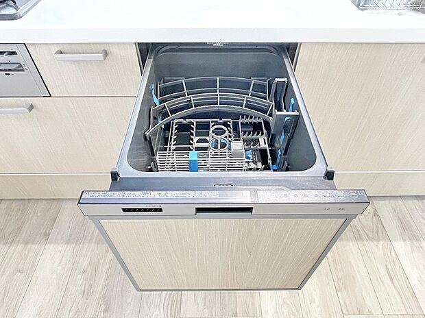 【食洗機】後片付けもラクラク、家事の時間短縮の食器洗浄乾燥機です。 
