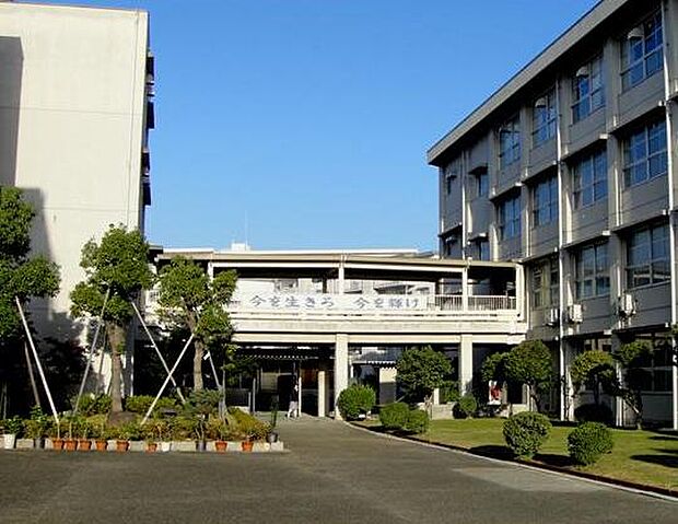 西宮市立真砂中学校