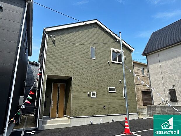 【外観】安心の10年保証!外観を美しく保ち、雨水で汚れを落とします!気になることがありましたら、お気軽にお問い合わせください!