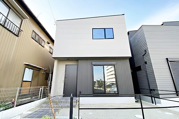 ■Photo/5号地外観■
当日のご案内も承っております。まずは見るだけ・サクッと10分見学も大歓迎です！お気軽にお問い合わせください！