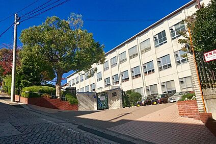 御幸山中学校 約3000～3030ｍ(徒歩38分)