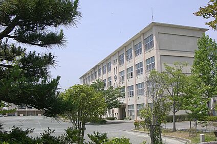 衣浦小学校 約220～245ｍ(徒歩3～4分)