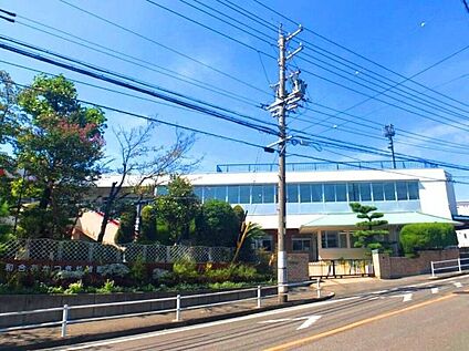 和合あかつき幼稚園 600m (徒歩8分)