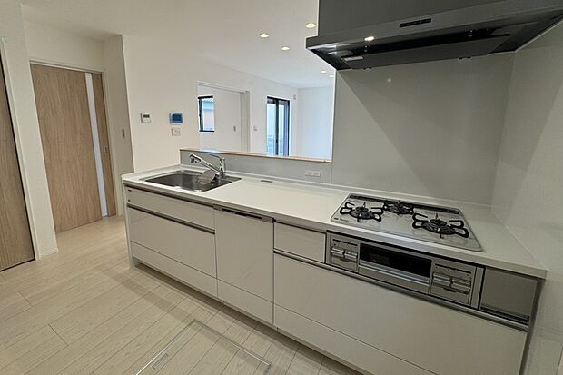 *3号地内観写真:キッチン*
家事の時短に貢献してくれるビルトインタイプの食洗機付き!食事のあとはボタン一つ♪