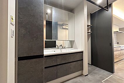 【1号地：洗面室】