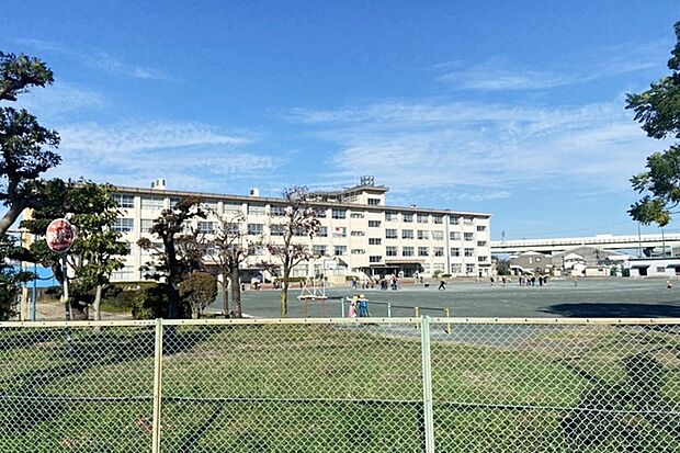 丹陽南小学校 徒歩8分(640m)