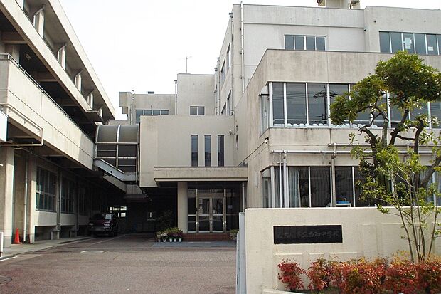 当知中学校（約500m）