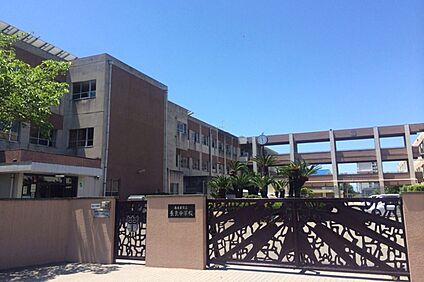 長良中学校 1400～1420ｍ(徒歩18分)