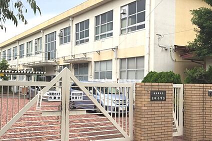 岩塚小学校 400ｍ～410ｍ(徒歩5分～6分)
