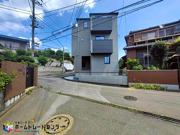 この風景が暮らしの一部に。毎日がイキイキと笑顔溢れる暮らしの始まりです♪ぜひ一度この見晴らしを体感してみませんか♪ご都合の良い時　自由に外観ご覧になれます。ご内見ご希望の際はぜひお気軽にご連絡下さい♪