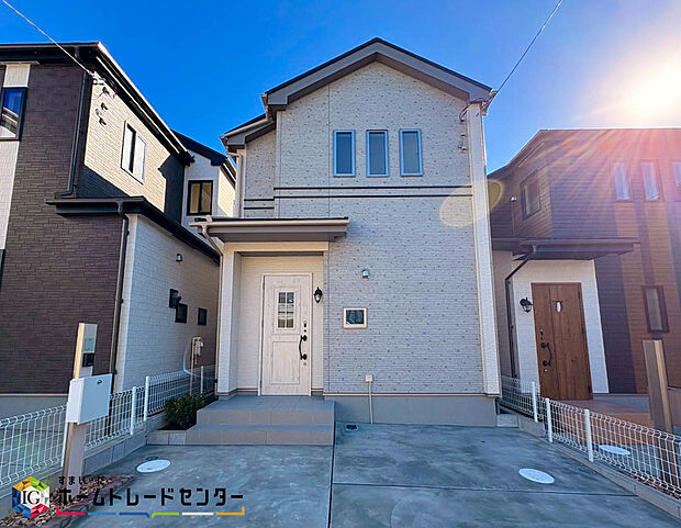 【ホームトレードセンター株式会社】
お仕事帰りなどお客様のご都合に合わせて、営業スタッフが誠心誠意真心込めて御対応します♪お気軽にお問い合わせください♪