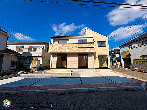 美しい緑と良好な住環境が守られてきたこの街に、新築戸建てが誕生いたしました。穏やかな空気の流れる落ち着いた住環境です。ぜひ、現地へ足をお運びいただき実際の環境・陽当たりをご確認下さいませ♪